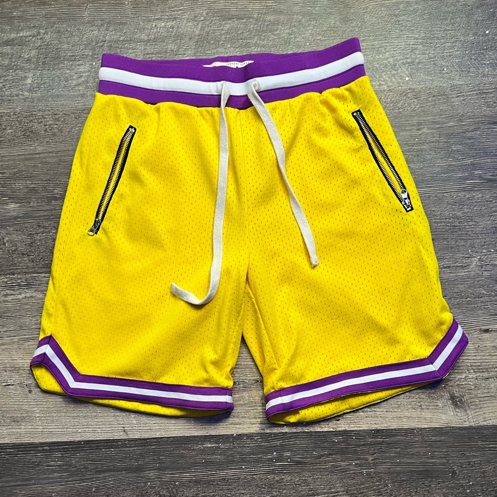 Vintage/Y2K Basketball shorts Size M-L